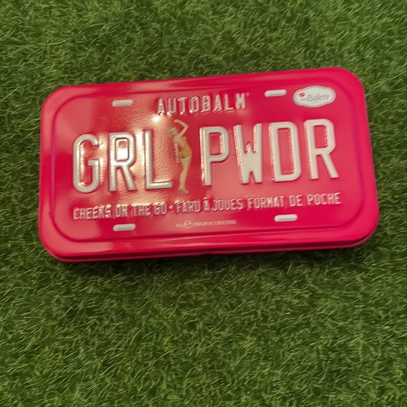 6 items: Huda Beauty, Stila, Violet Voss, Urban Decay, The Balm, Bobbi Brown - Picture 2 of 8